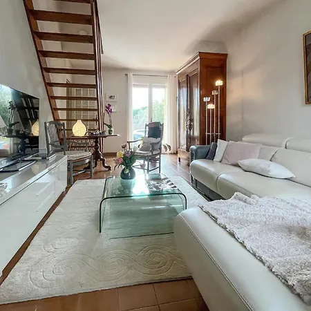 Stunning In Holiday home